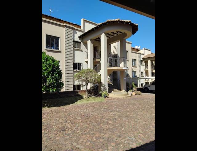3 BEDROOM TOWNHOUSE FOR SALE IN PRIMROSE